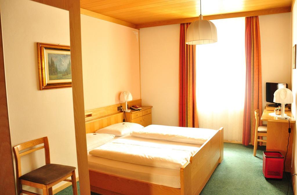 Hotel Grauer Baer Bressanone Phòng bức ảnh