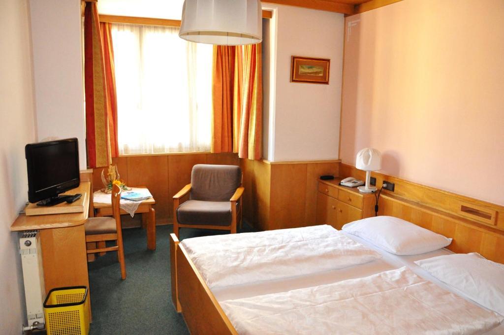 Hotel Grauer Baer Bressanone Phòng bức ảnh